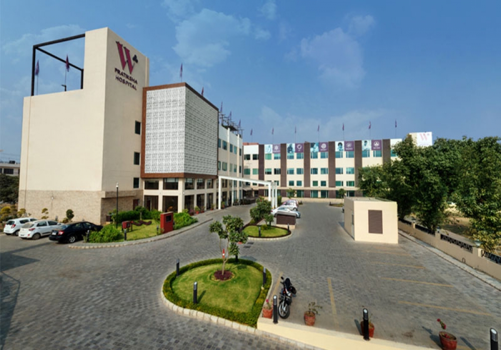 W Pratiksha Hospital in Gurgaon